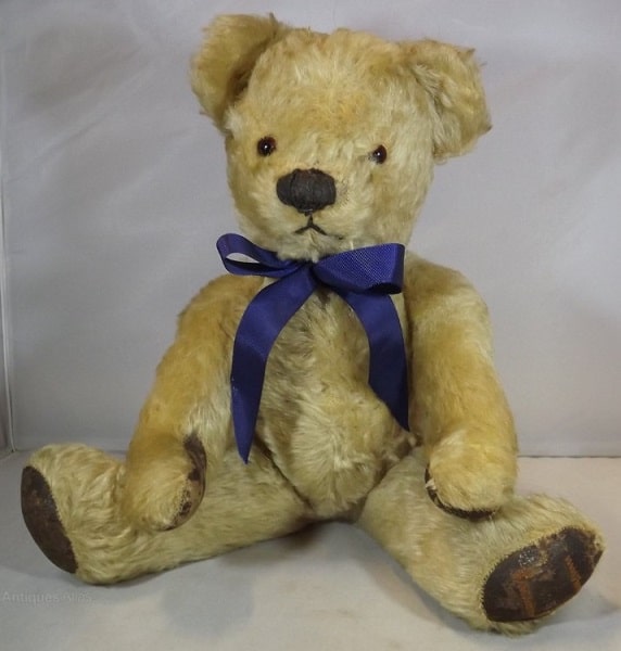 Antique Teddy Bears: How to Identify, Value, and Buy Them? - Future Art ...