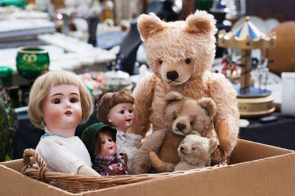 Antique Teddy Bears: How to Identify, Value, and Buy Them? - Future Art ...